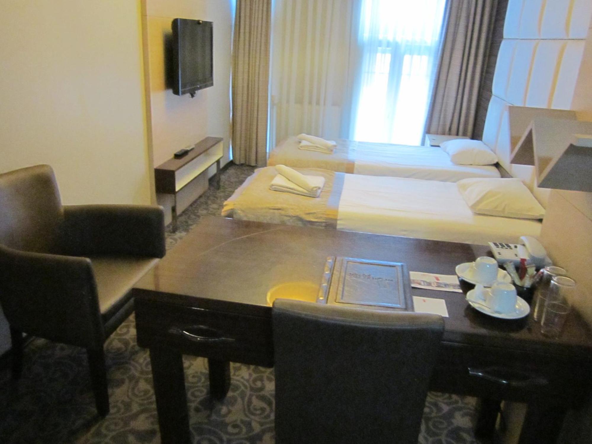 Derpa Suite Hotel Istanbul Exterior foto