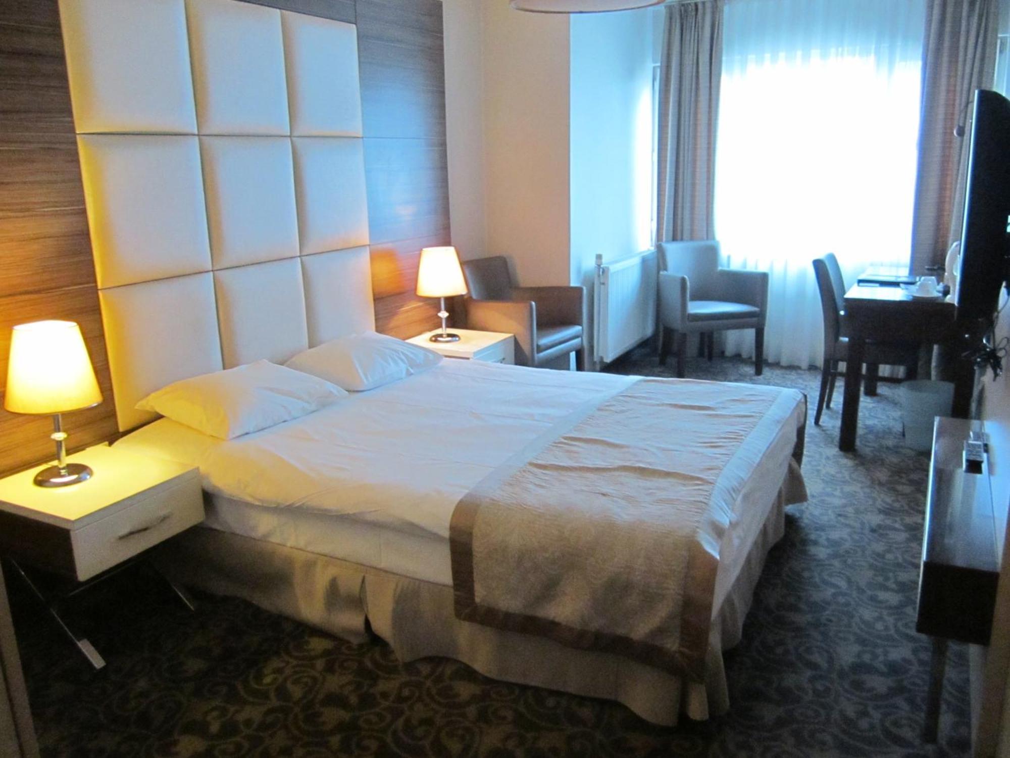Derpa Suite Hotel Istanbul Exterior foto